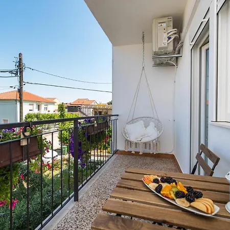 Apartman Mavi